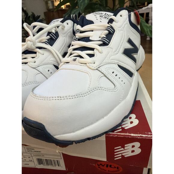 New Balance 636 Mens 11 2E Wide White Navy Training Shoe MX636WN main image 12